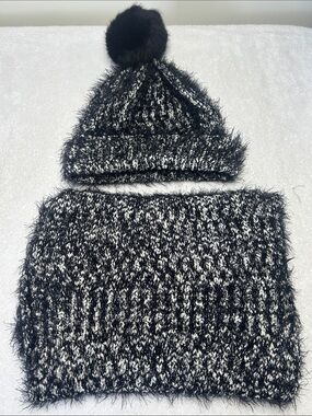 Isaac Mizrahi Live! Scarf & Hat
